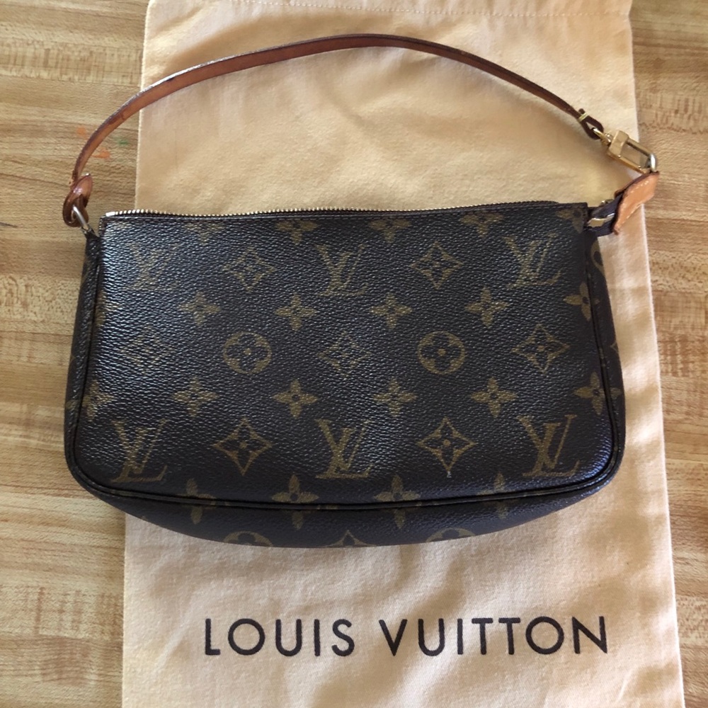 Louis Vuitton Pochette